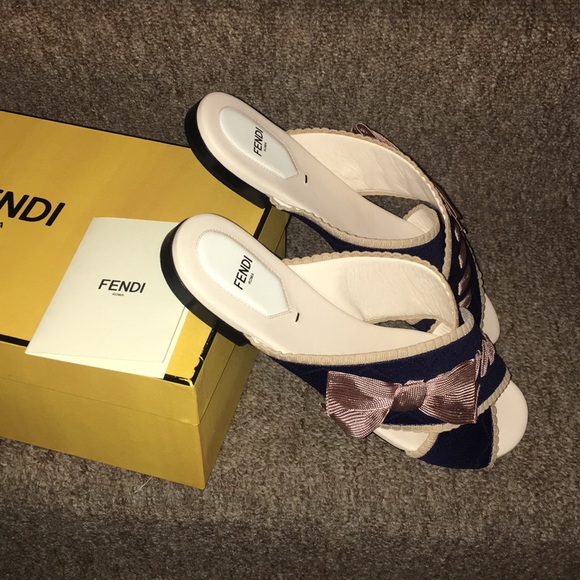 🇮🇹 NWT Authentic FENDI Navy Knit/Leather Sandals - Picture 6 of 8